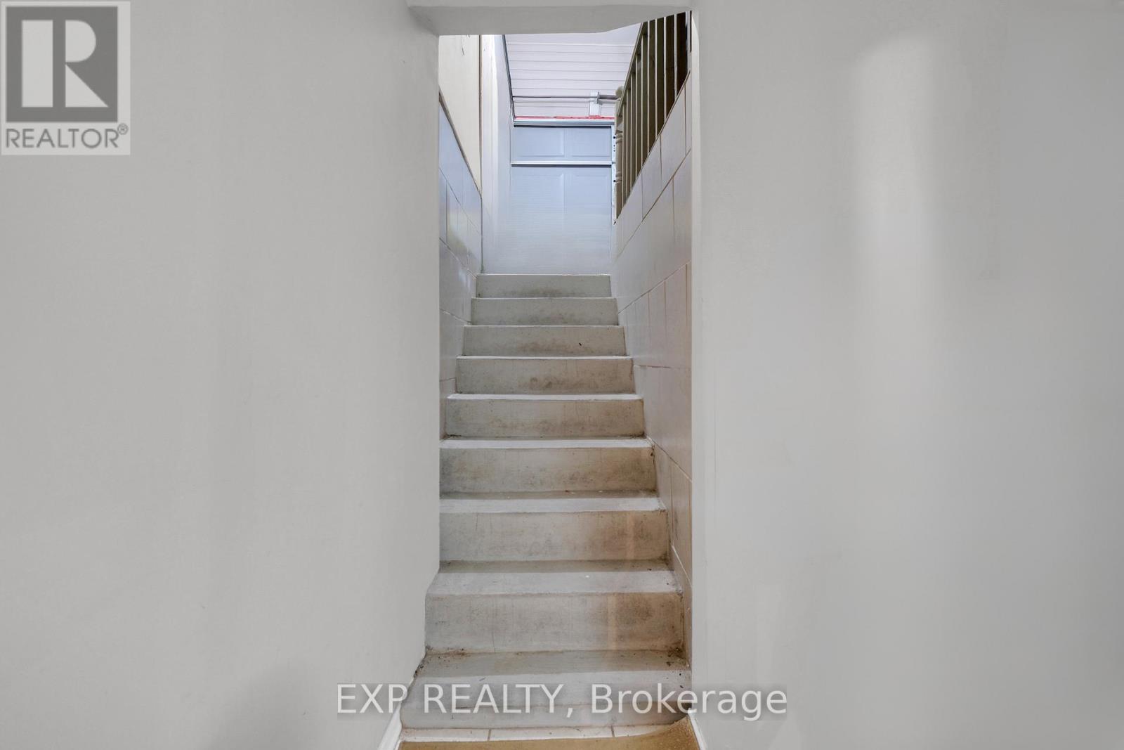 548 Ormond Drive Property Photo 19