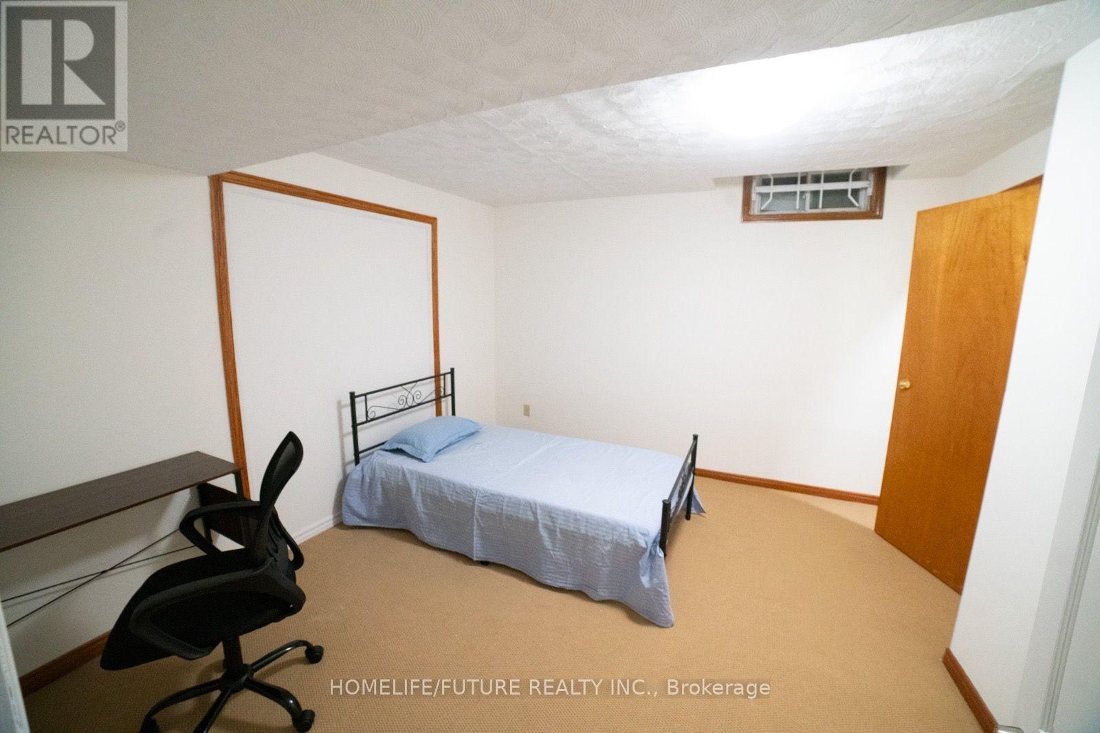 Bsmt - 20 Gaslight Crescent Property Photo 4