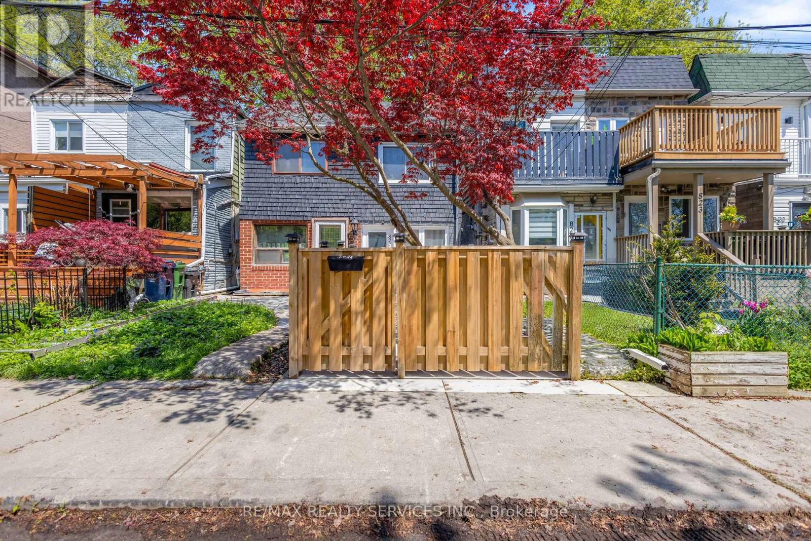 827 CRAVEN ROAD