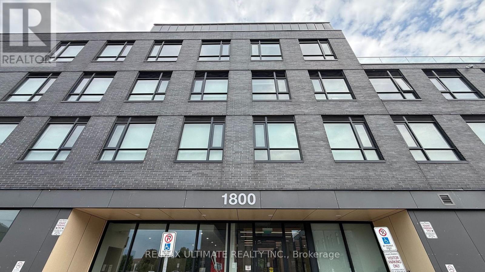 214 - 1800 SIMCOE STREET N