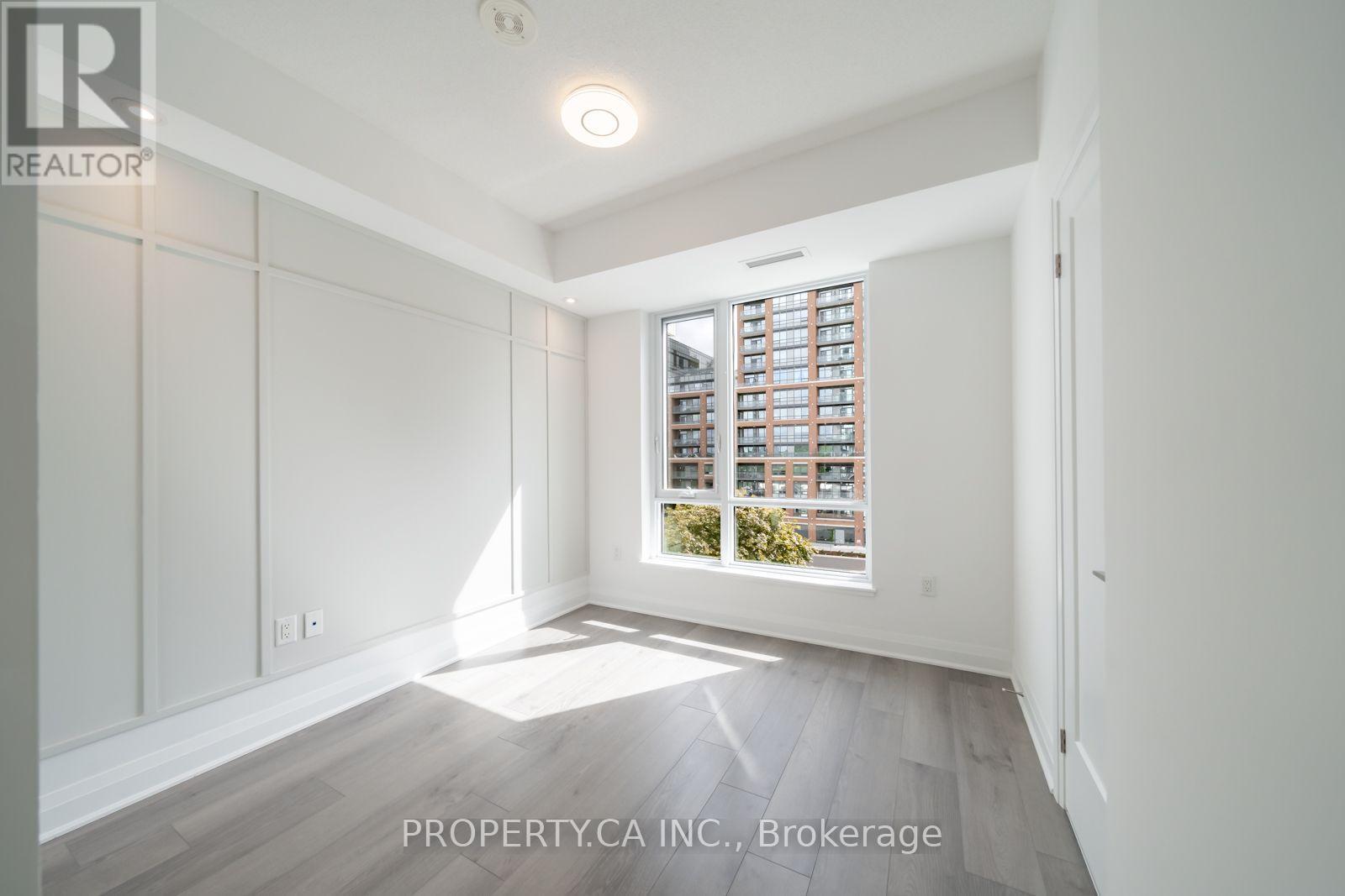 308 - 3220 Sheppard Avenue E Property Photo 6