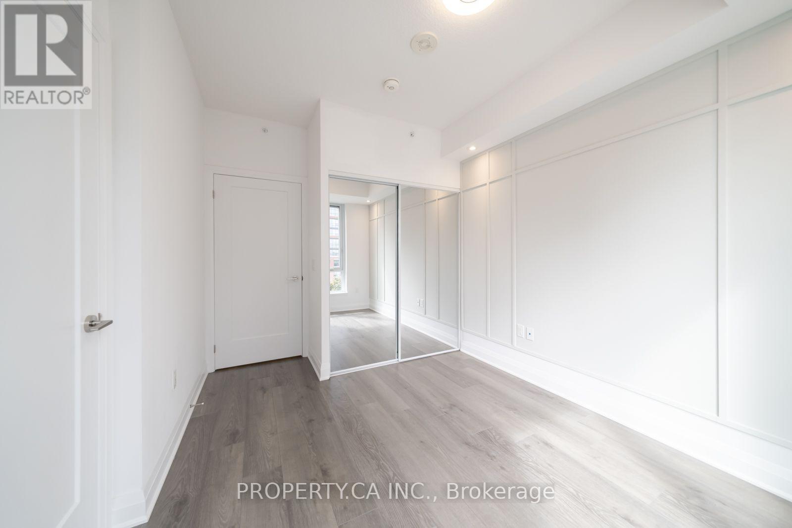 308 - 3220 Sheppard Avenue E Property Photo 7