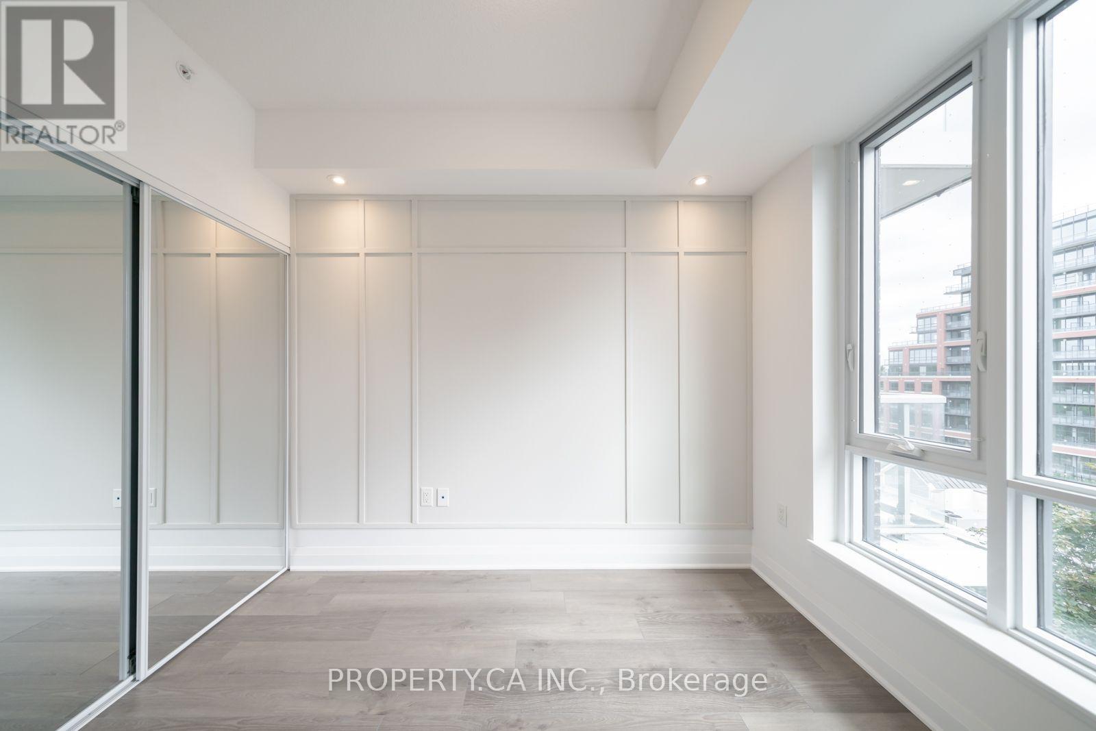 308 - 3220 Sheppard Avenue E Property Photo 9