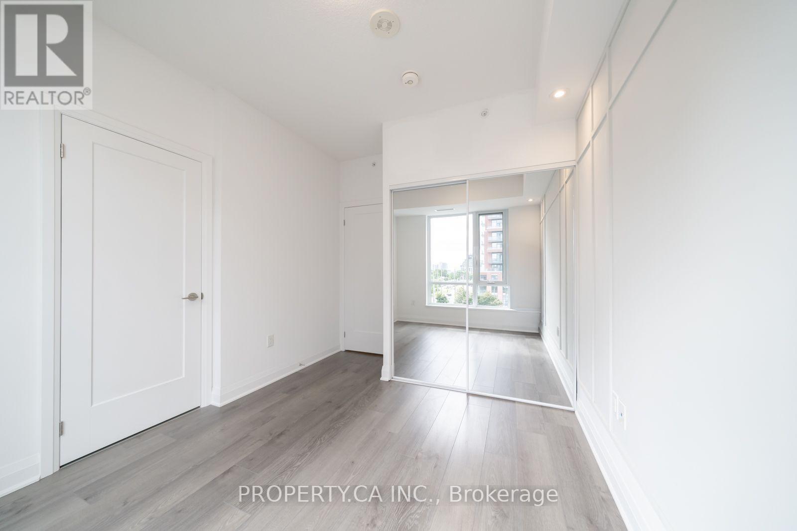 308 - 3220 Sheppard Avenue E Property Photo 10