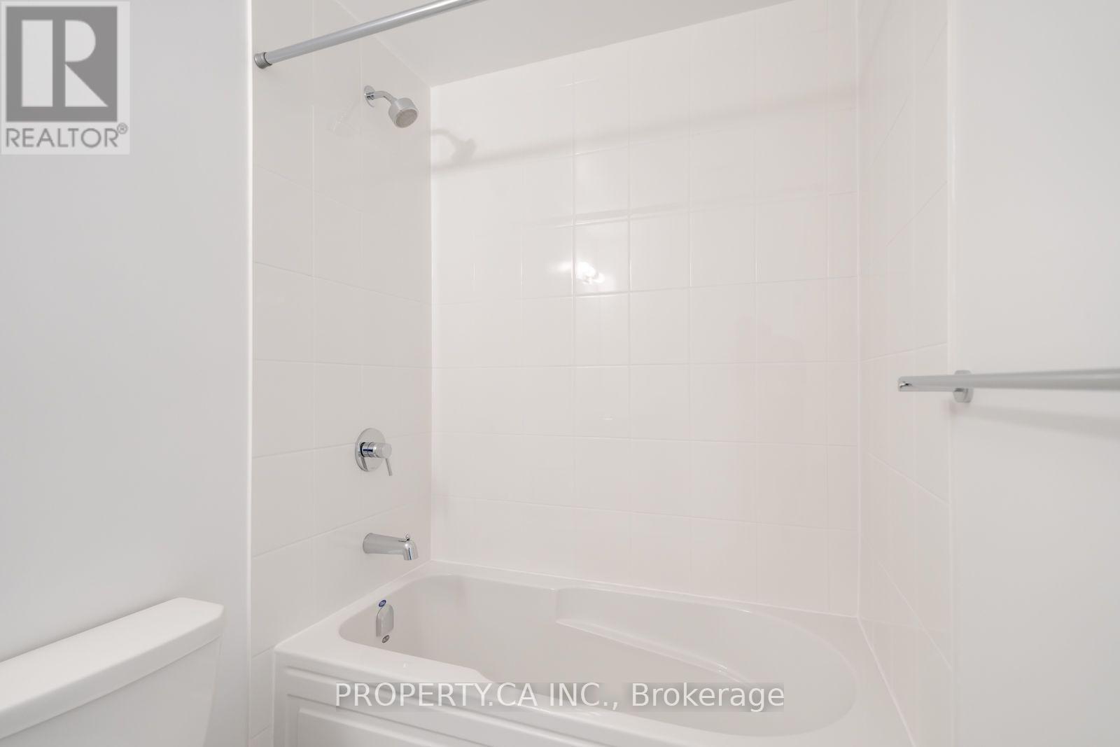 308 - 3220 Sheppard Avenue E Property Photo 12