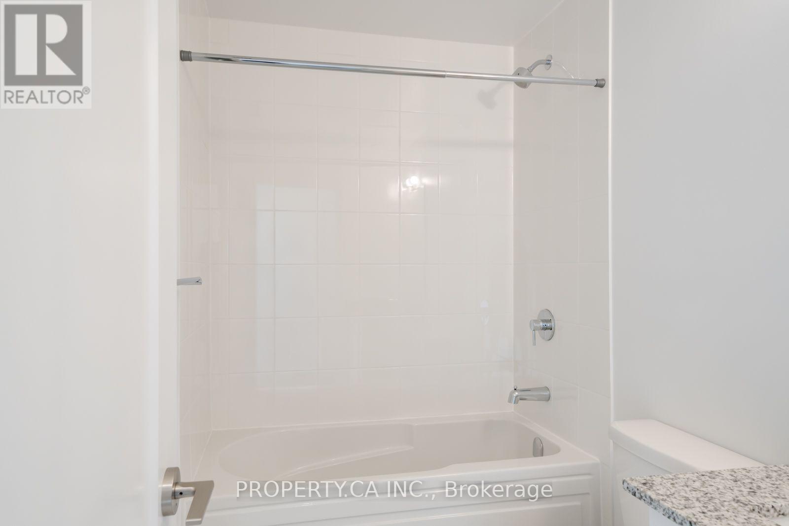 308 - 3220 Sheppard Avenue E Property Photo 16