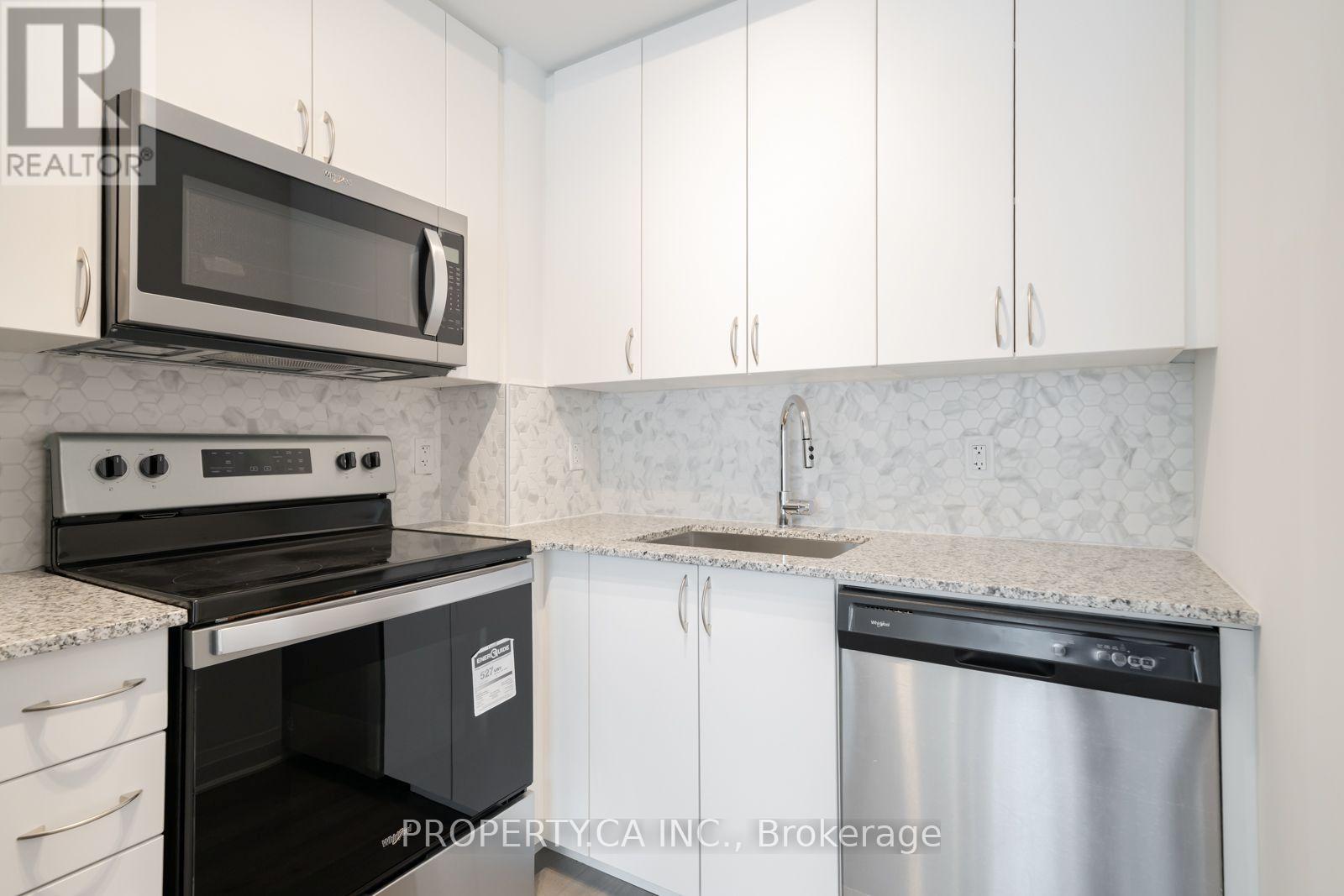 308 - 3220 Sheppard Avenue E Property Photo 28