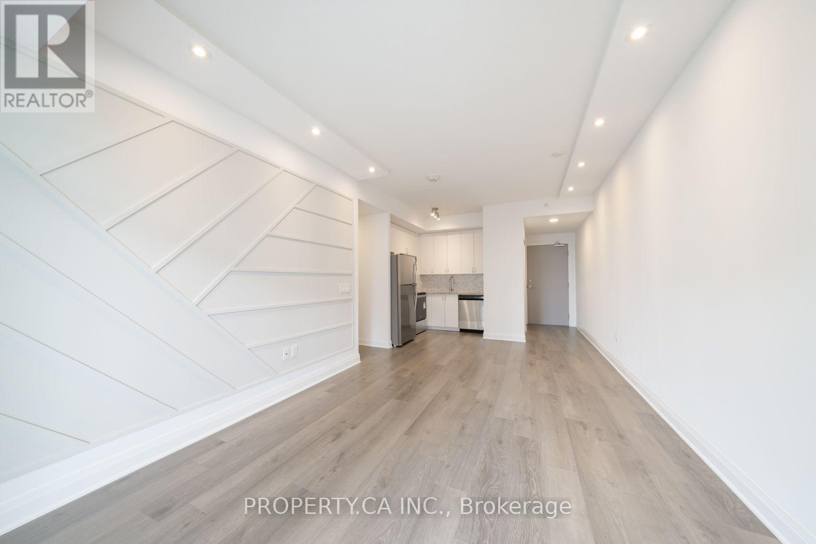 308 - 3220 Sheppard Avenue E Property Photo 34