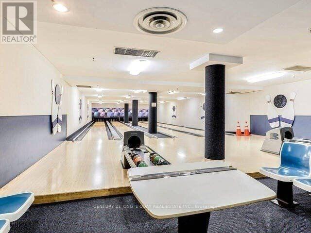 3231 - 68 Corporate Drive Property Photo 6