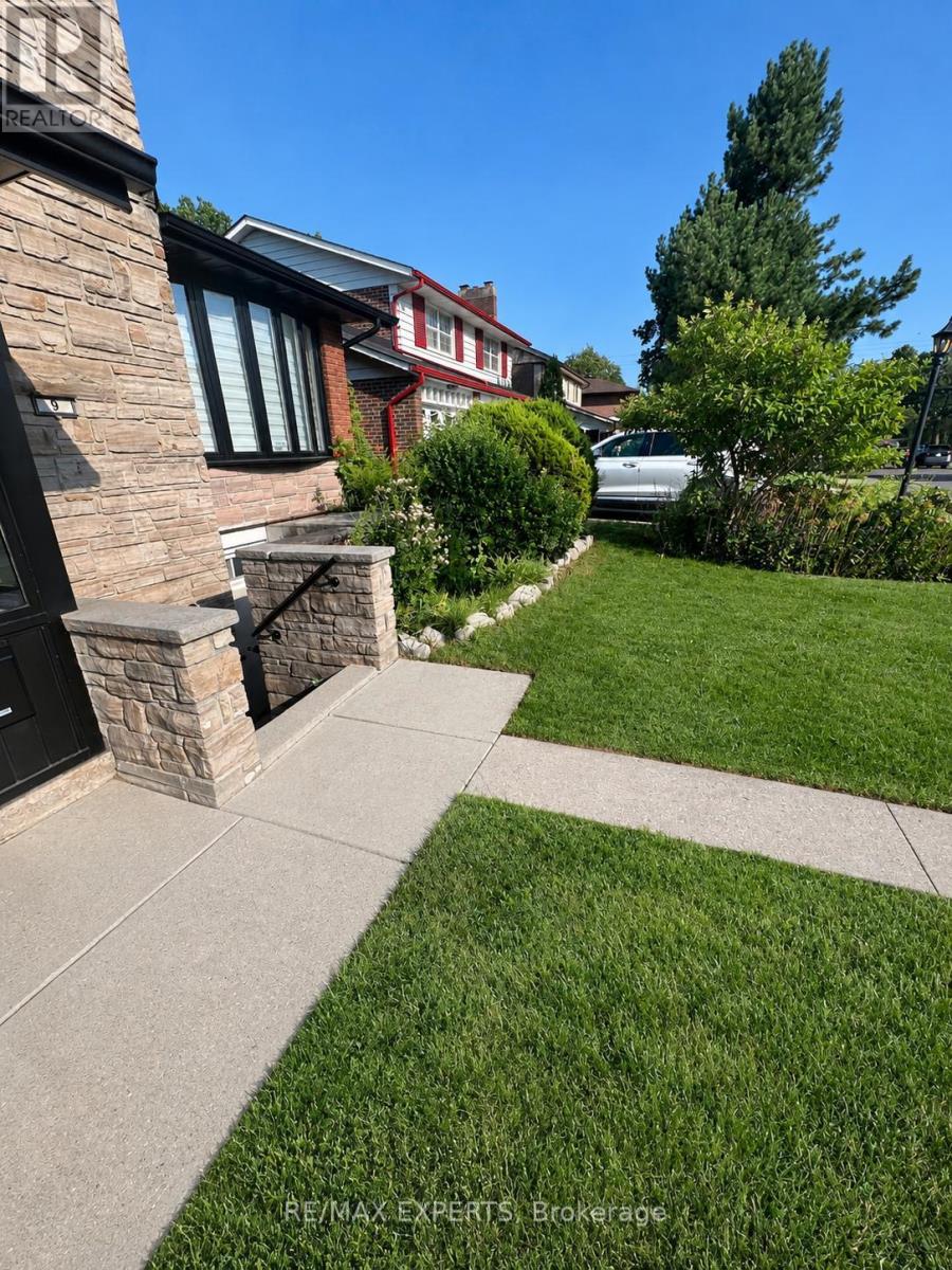 9 BRIDLEWOOD BOULEVARD