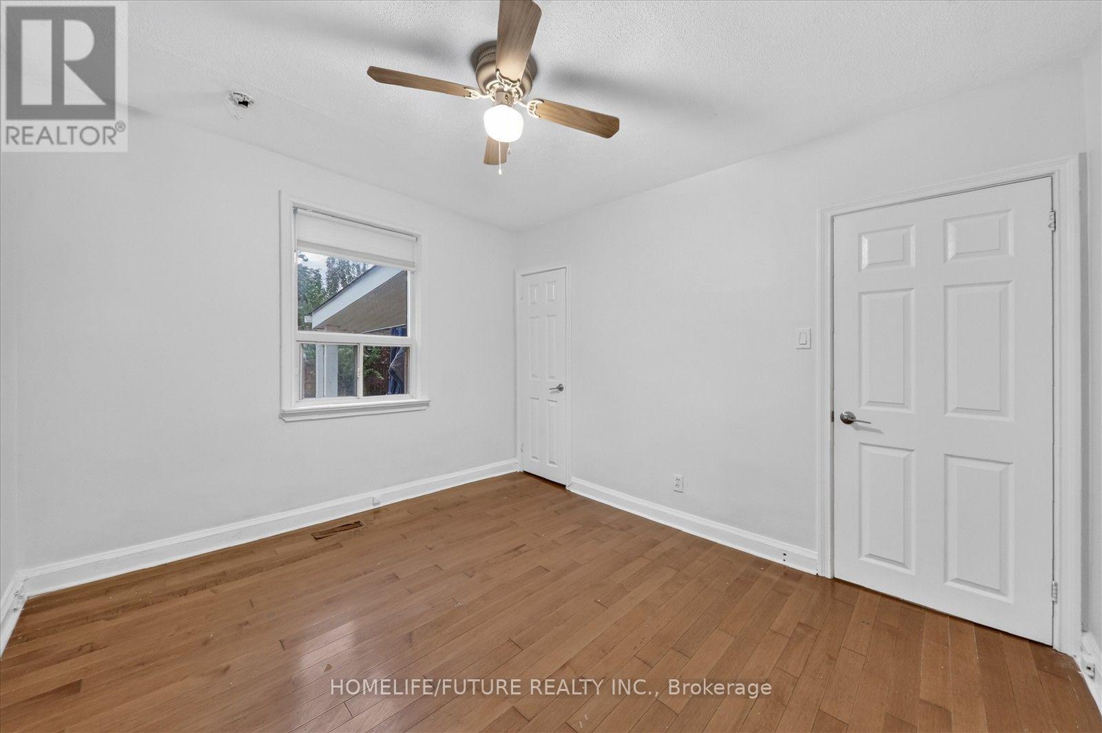 46 Stamford Square N Property Photo 16