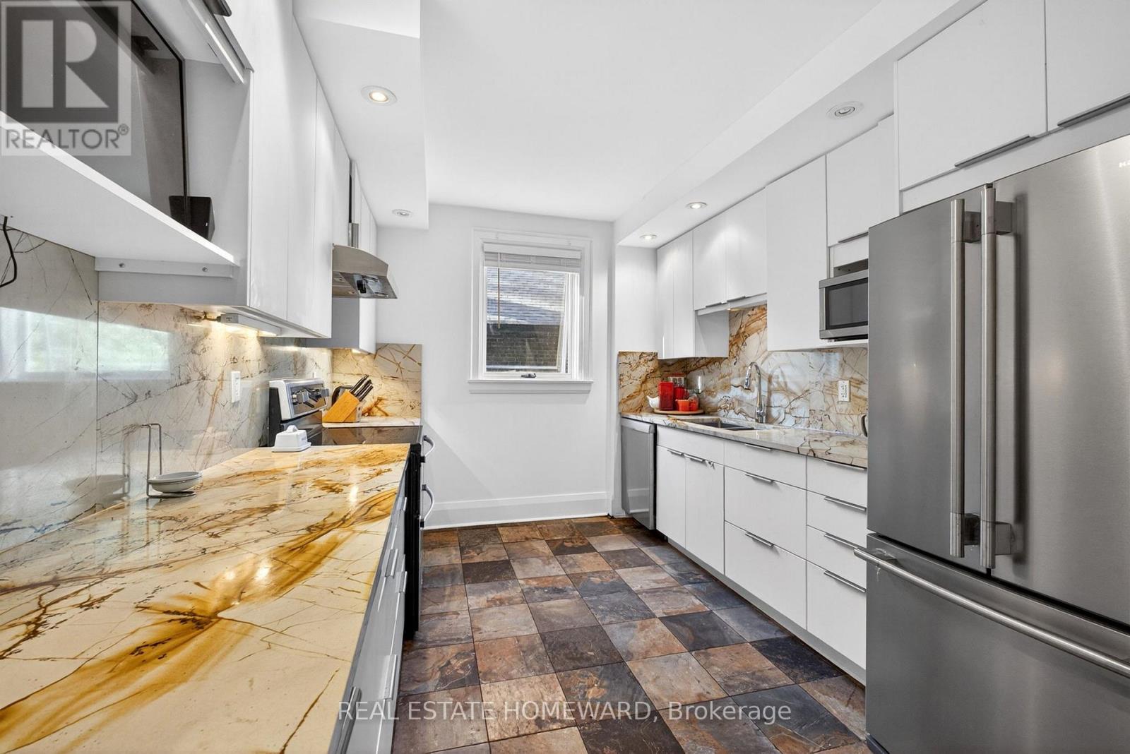 128 Glen Manor Drive Property Photo 14