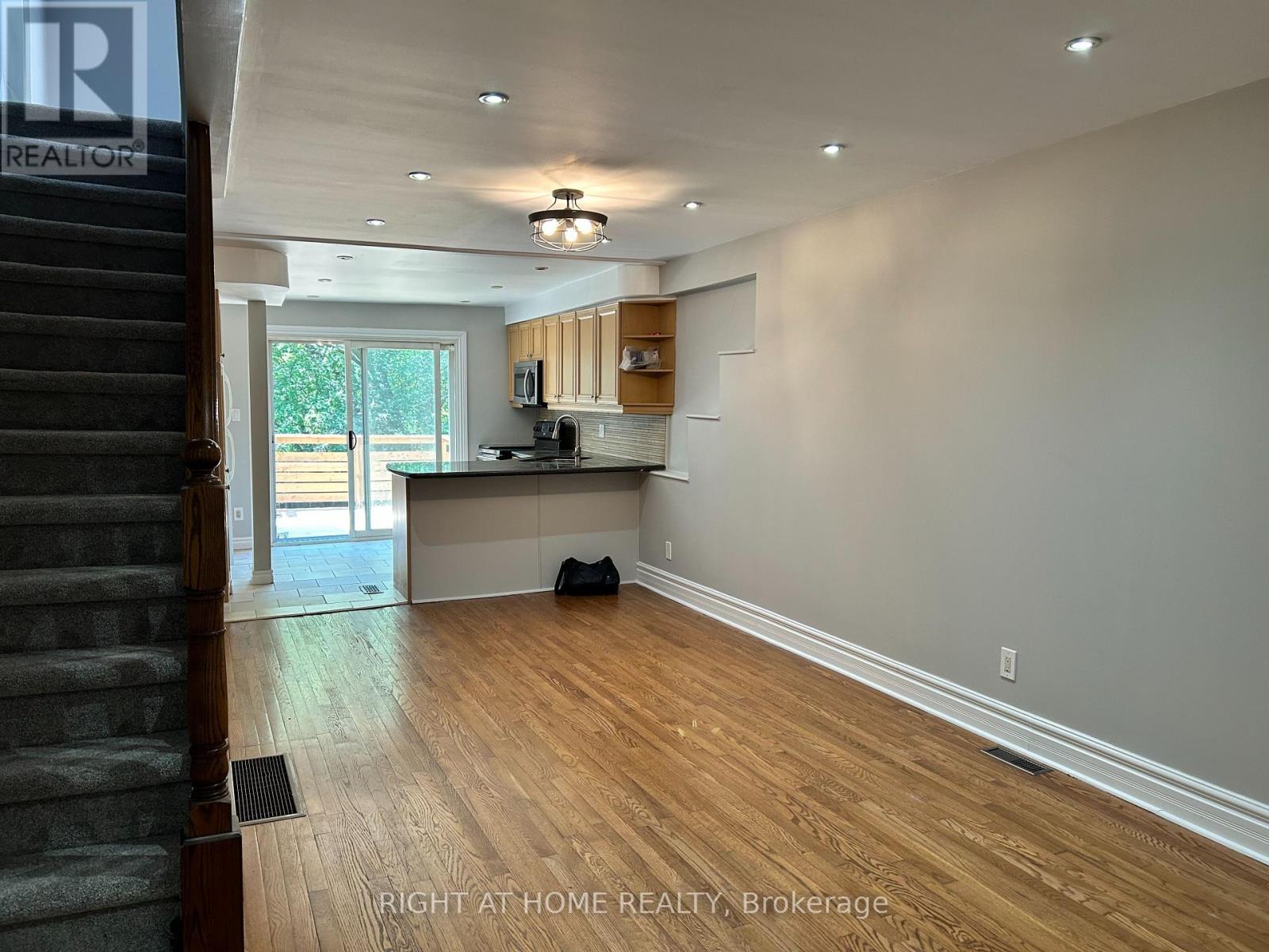280 Kenilworth Avenue Property Photo 10