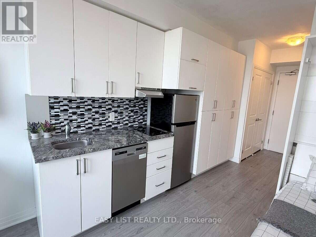 542 - 1900 Simcoe Street N Property Photo 4