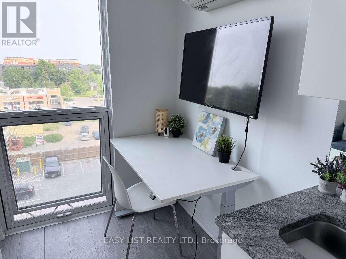 542 - 1900 Simcoe Street N Property Photo 10