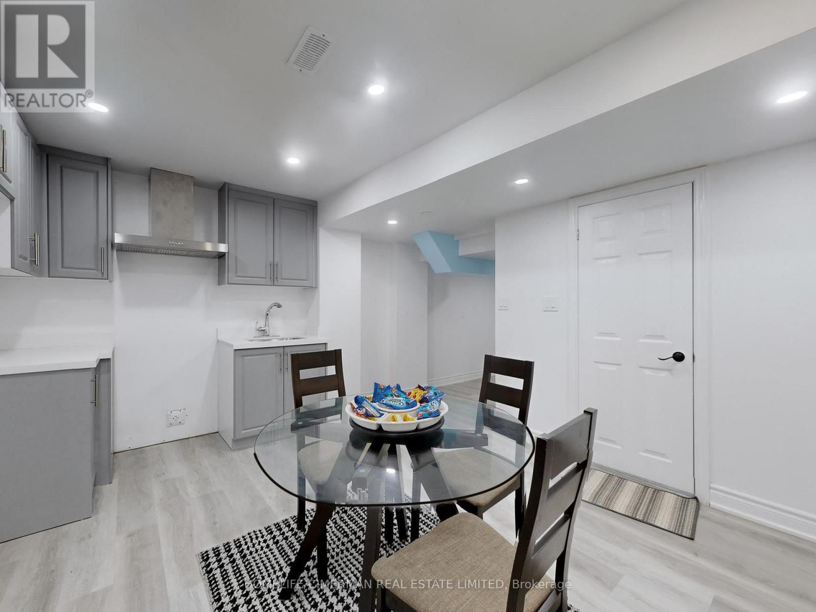 16 Morningstar Avenue Property Photo 39