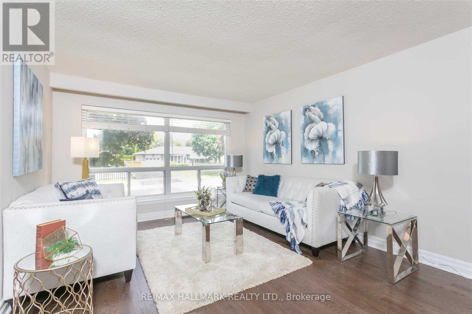 MAIN FLOOR - 52 TWEEDROCK CRESCENT