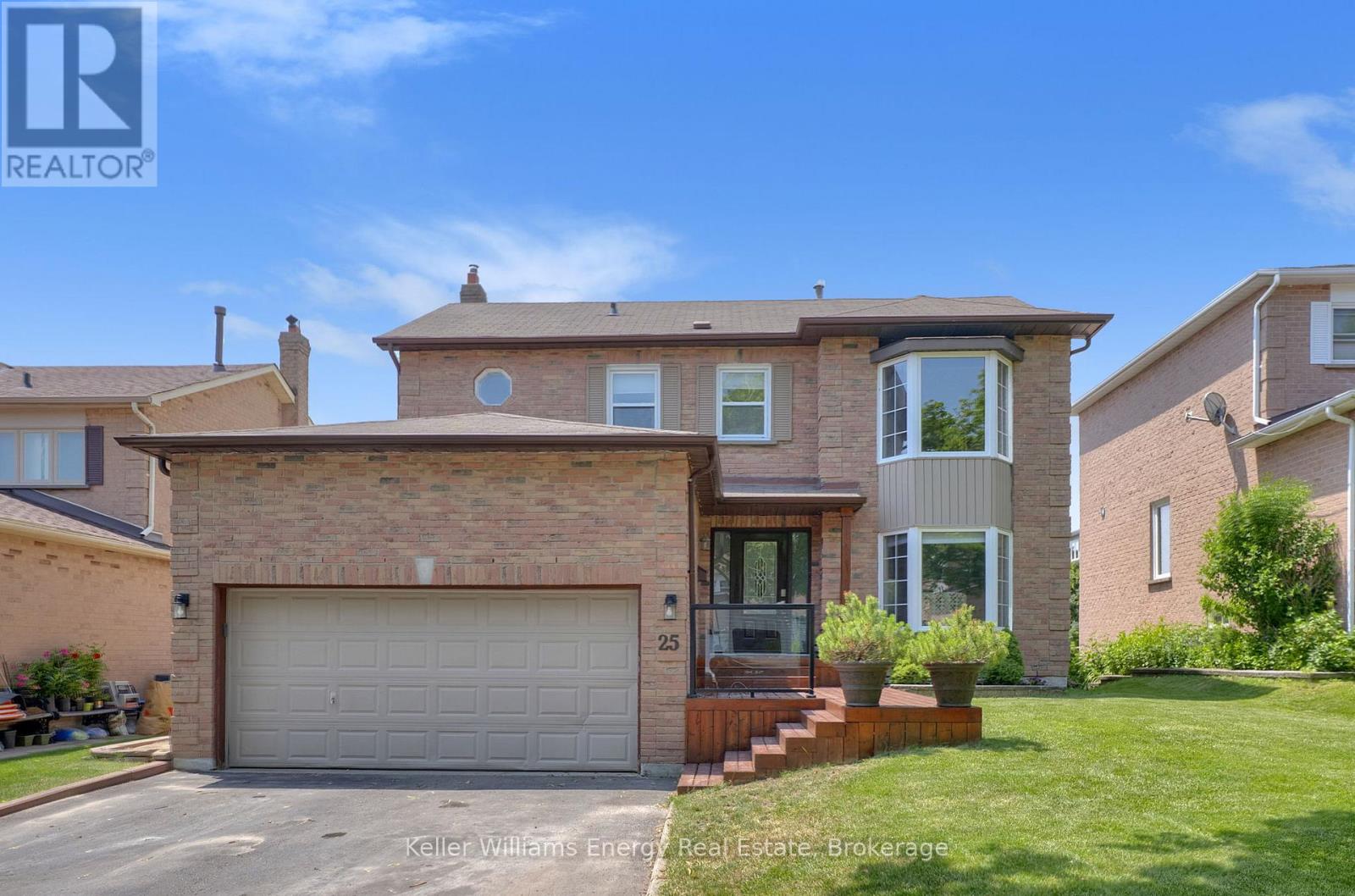 25 FIELDVIEW CRESCENT Property Photo 1