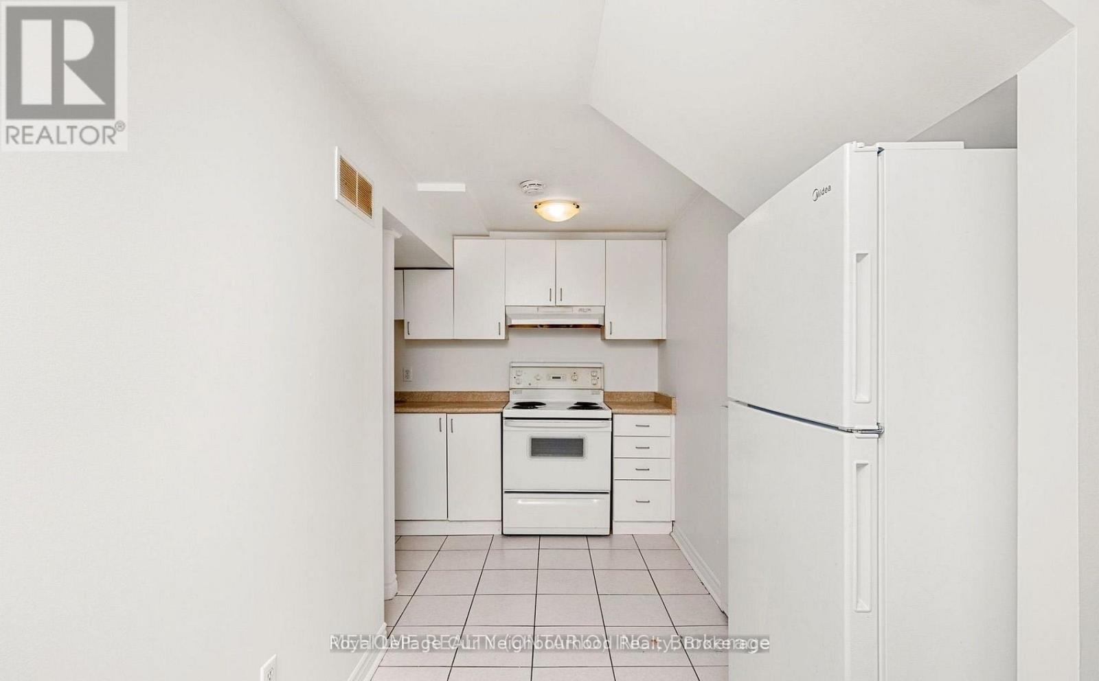 Bsmt 2 - 14 Tarsus Crescent Property Photo 3