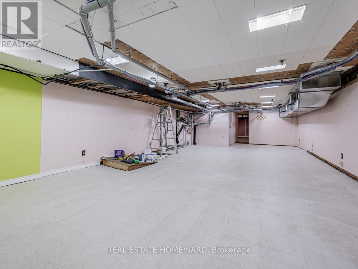 2438 Danforth Avenue Property Photo 24
