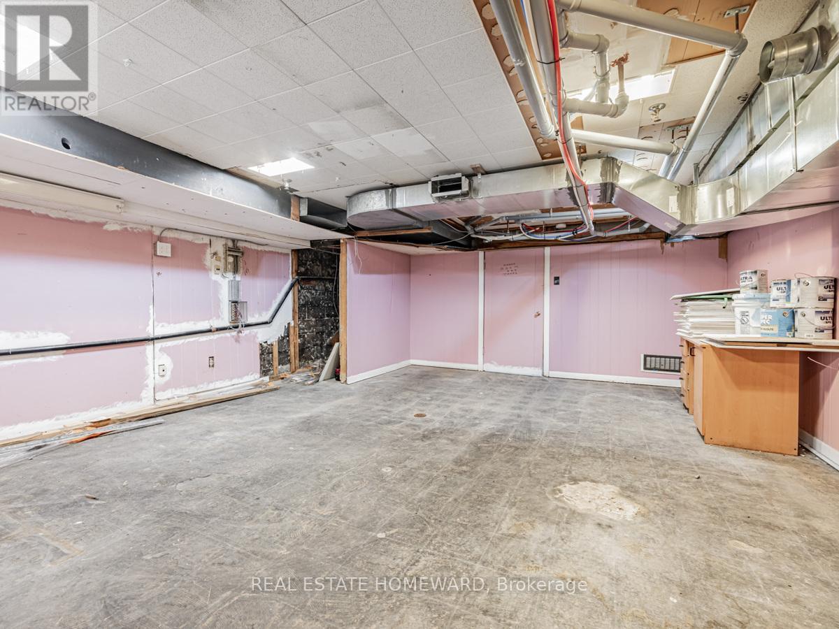 2438 Danforth Avenue Property Photo 27