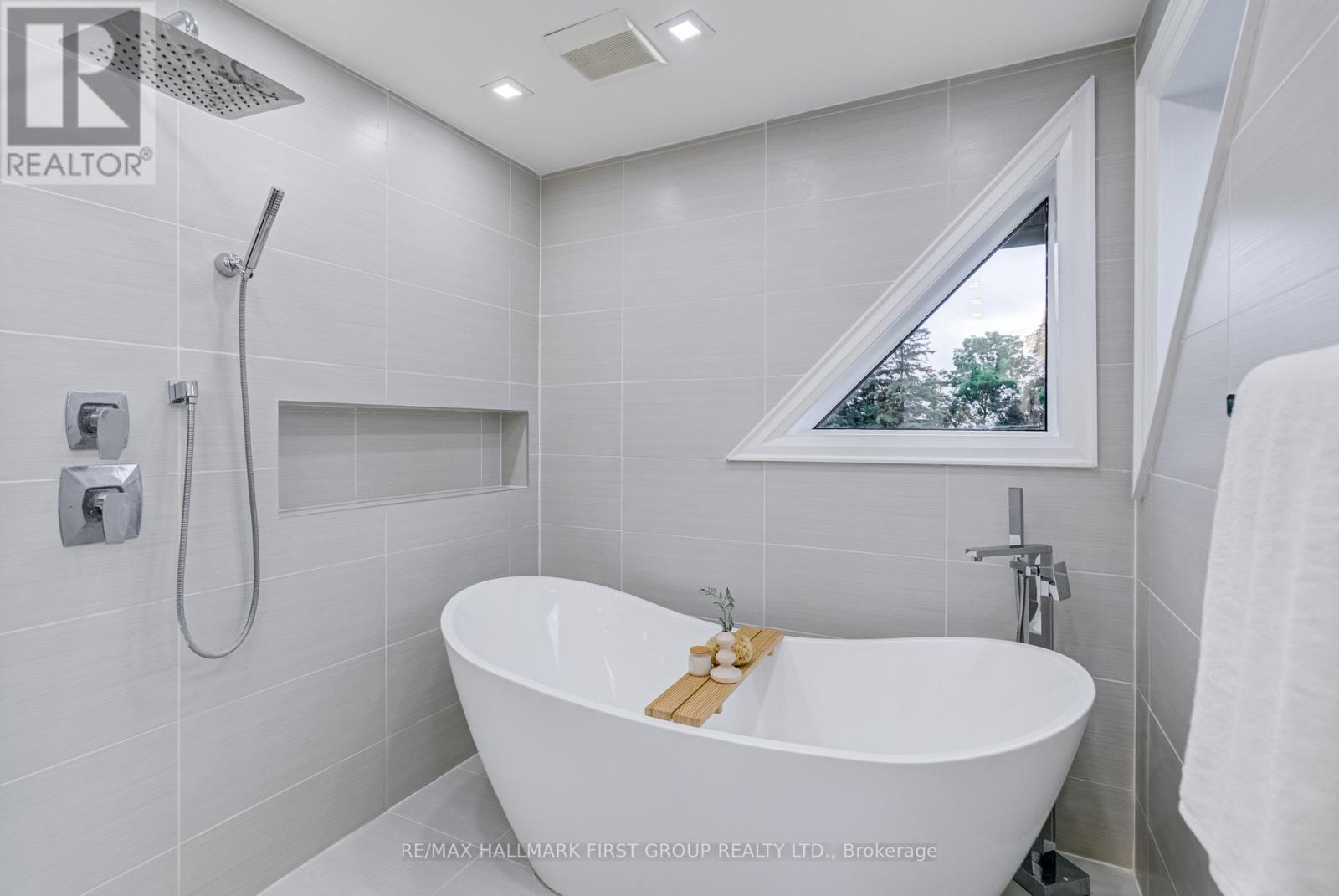 125 Percy Crescent Property Photo 25