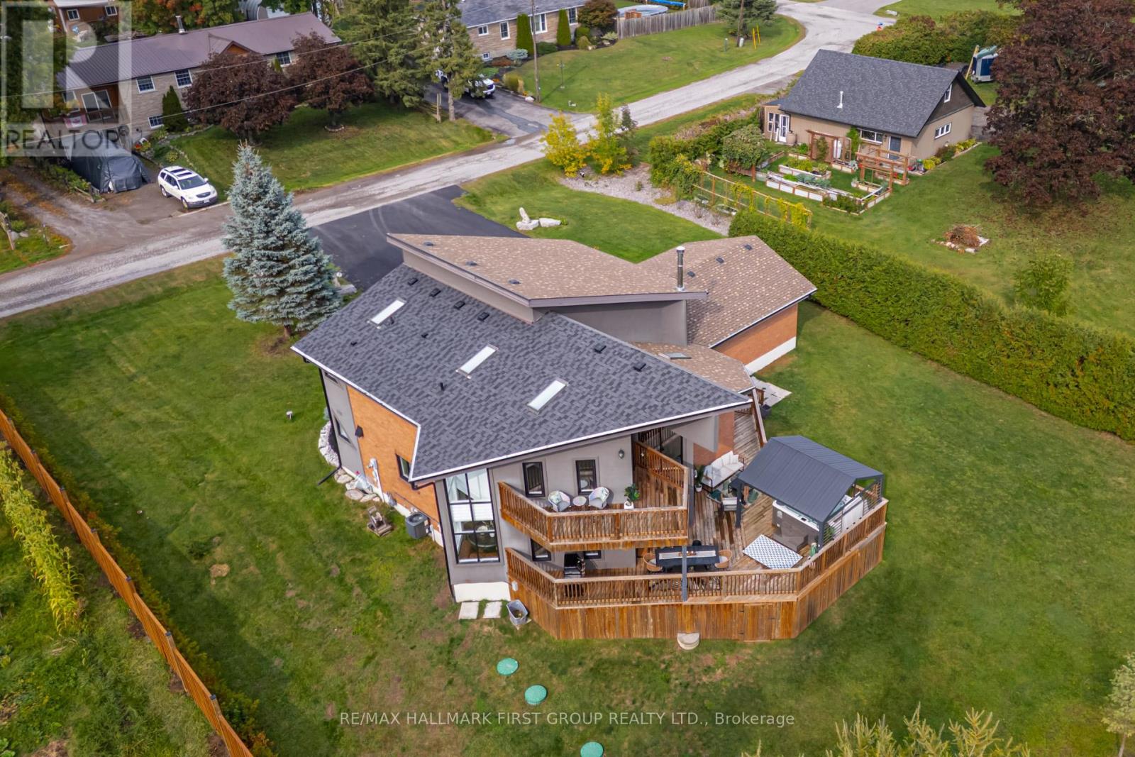 125 Percy Crescent Property Photo 38