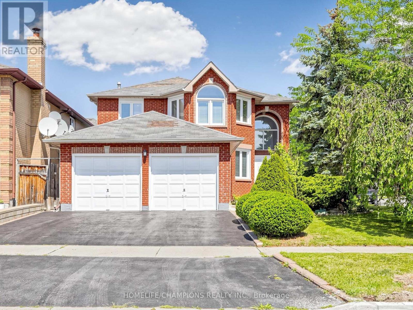 1622 Sandhurst Crescent Property Photo 1