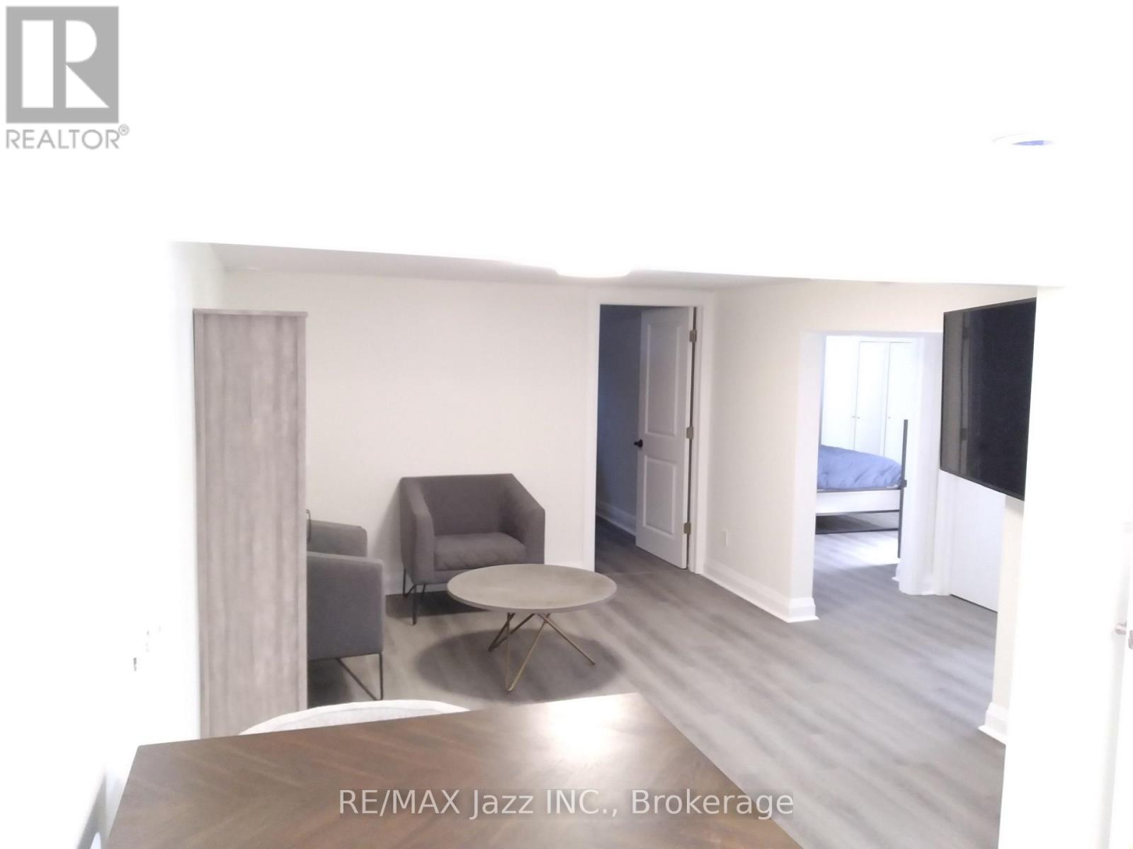 Unit 2 - 751 Phillip Murray Avenue Property Photo 8