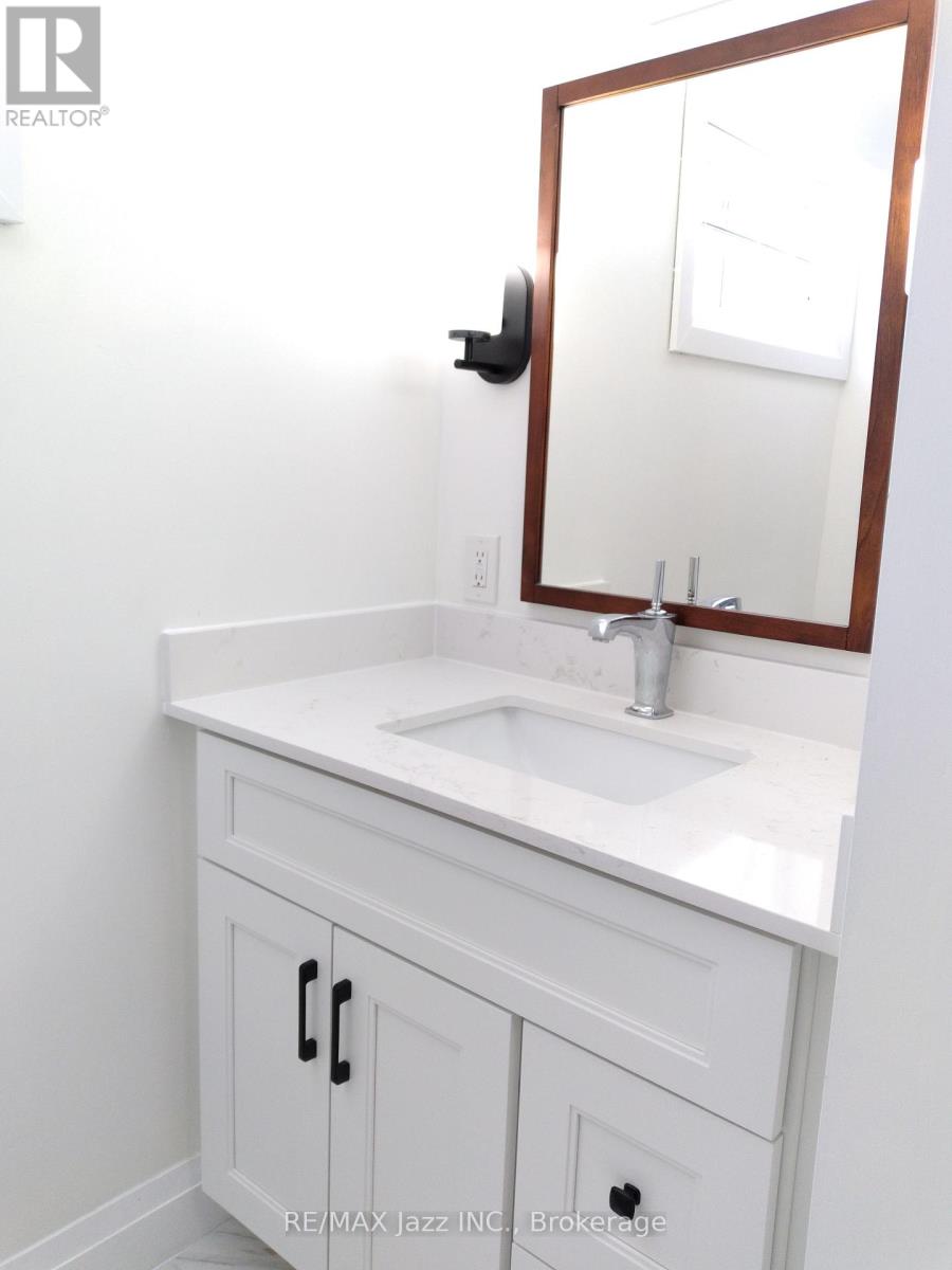Unit 2 - 751 Phillip Murray Avenue Property Photo 10