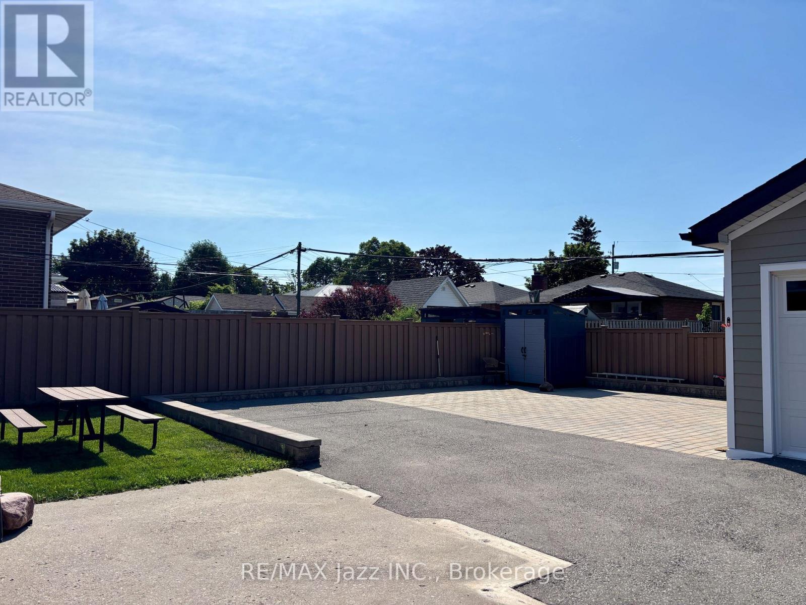 Unit 2 - 751 Phillip Murray Avenue Property Photo 16