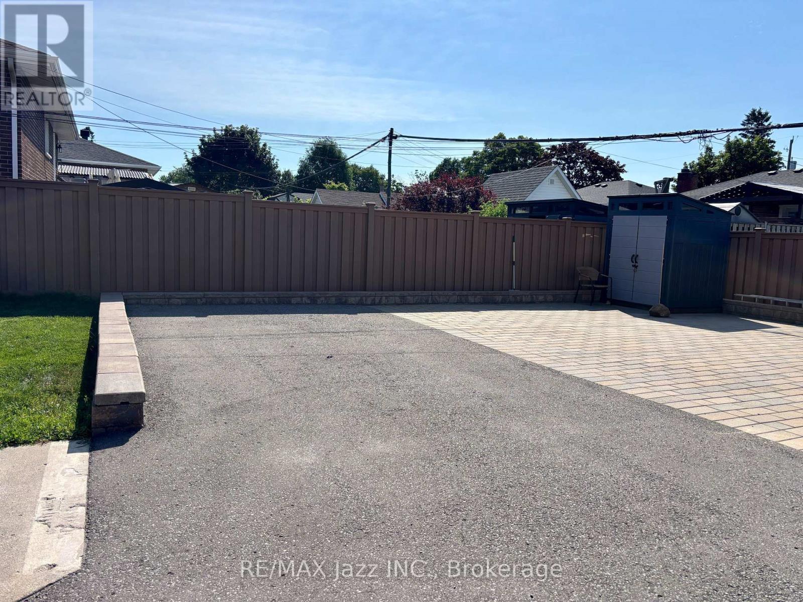 Unit 2 - 751 Phillip Murray Avenue Property Photo 17