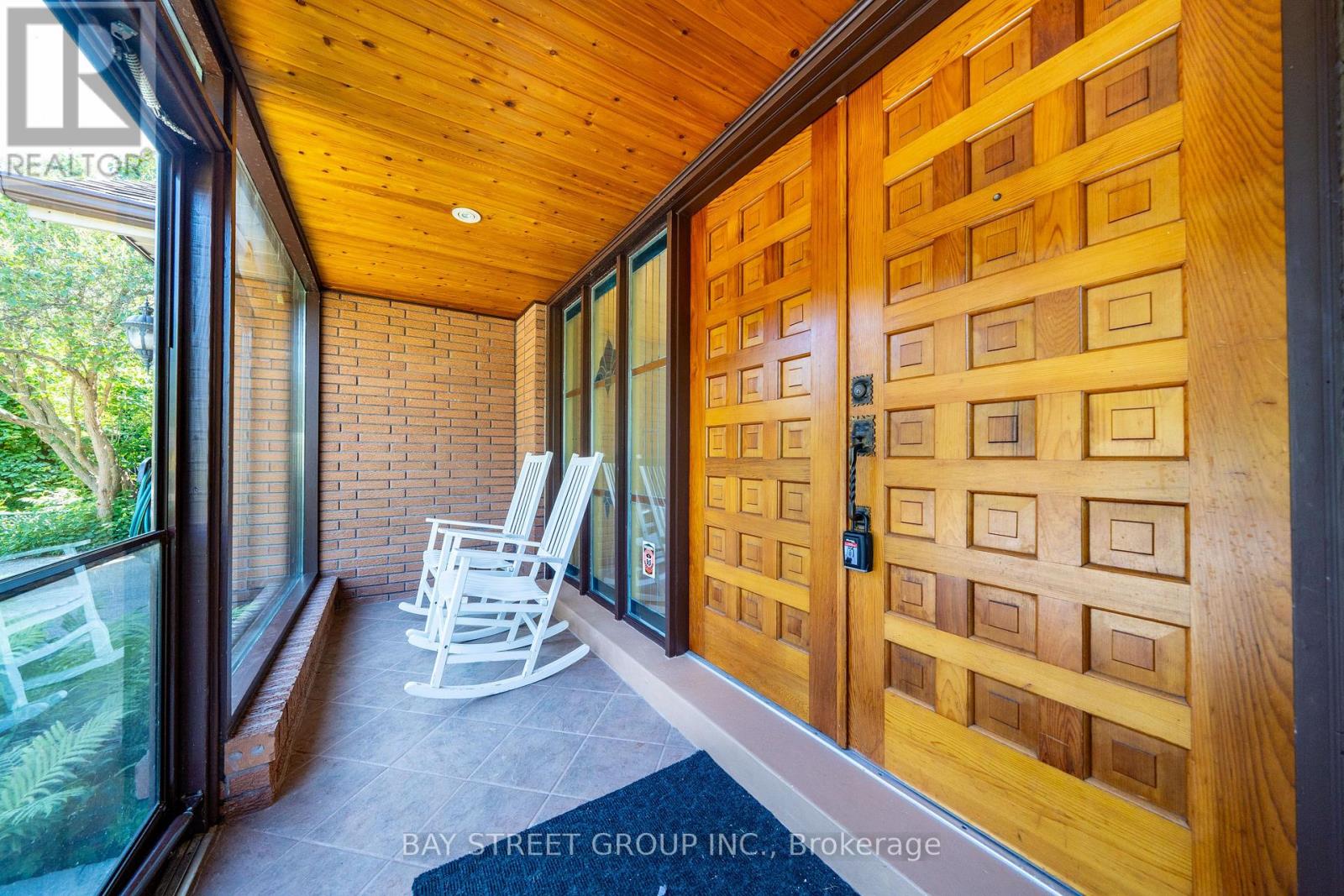 441 Guildwood Parkway Property Photo 4