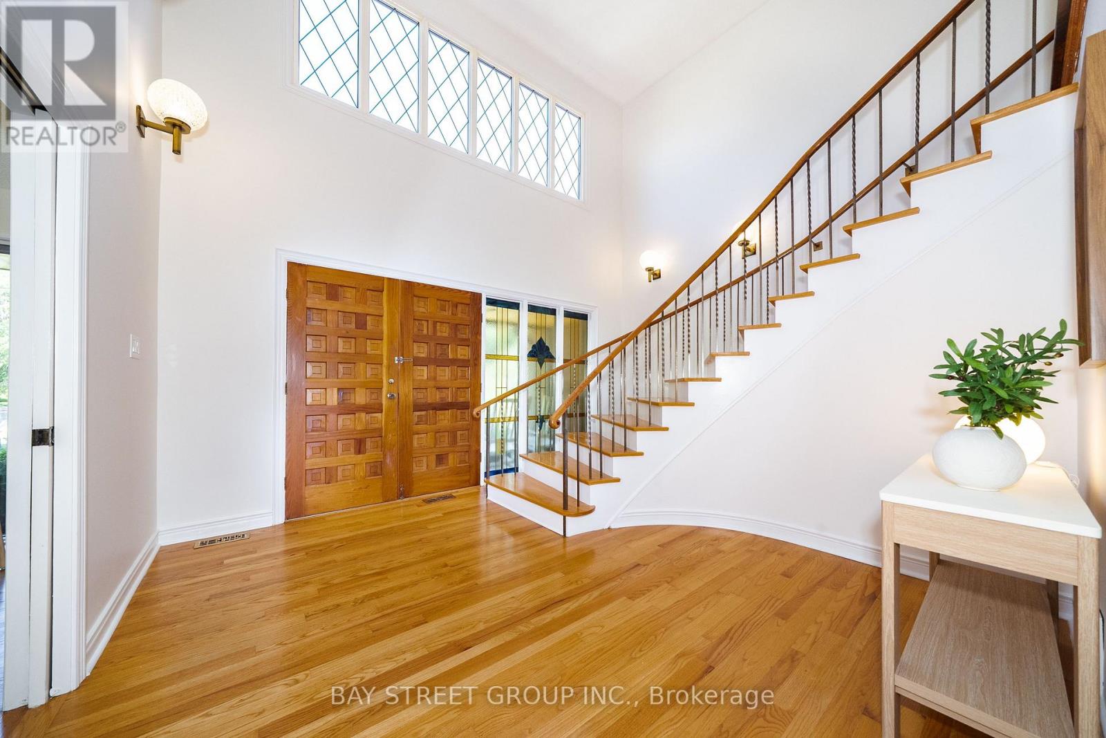 441 Guildwood Parkway Property Photo 6