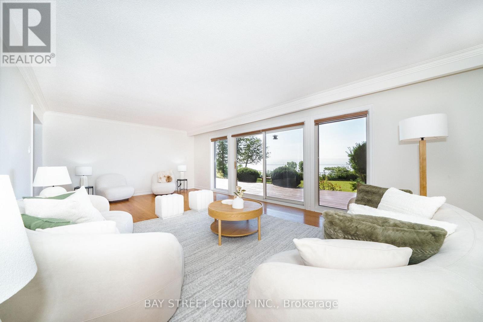 441 Guildwood Parkway Property Photo 13