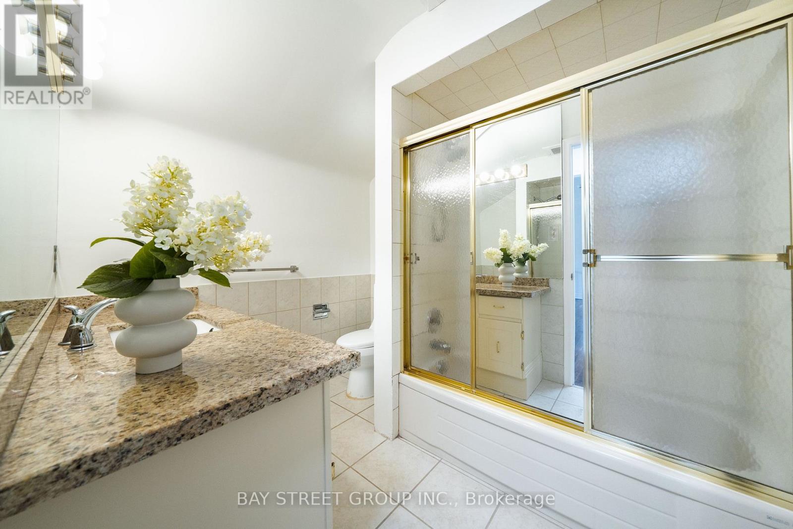 441 Guildwood Parkway Property Photo 24