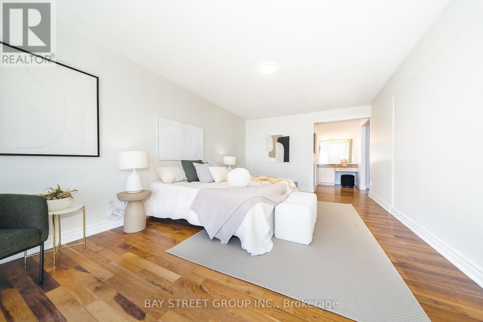 441 Guildwood Parkway Property Photo 29