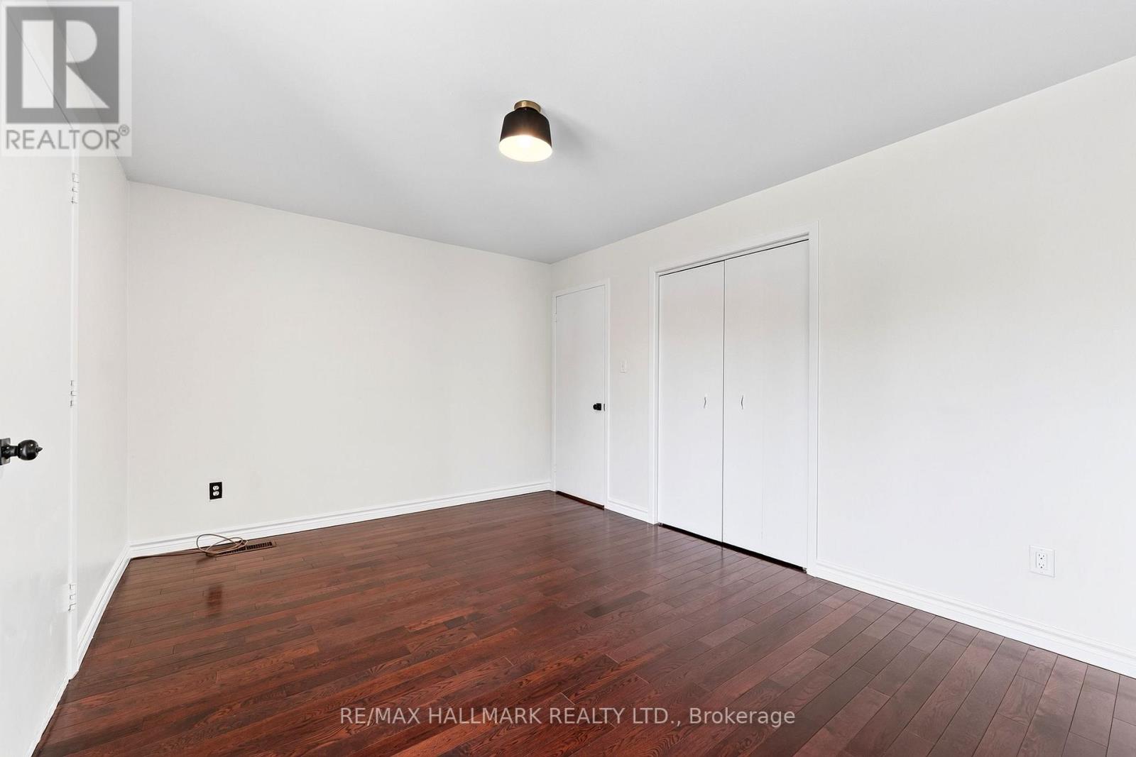 Upper / 2nd - 402 Kingston Road Property Photo 12