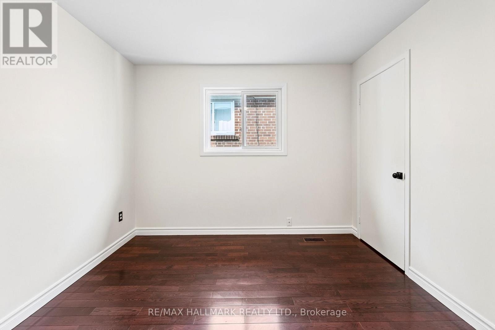 Upper / 2nd - 402 Kingston Road Property Photo 15