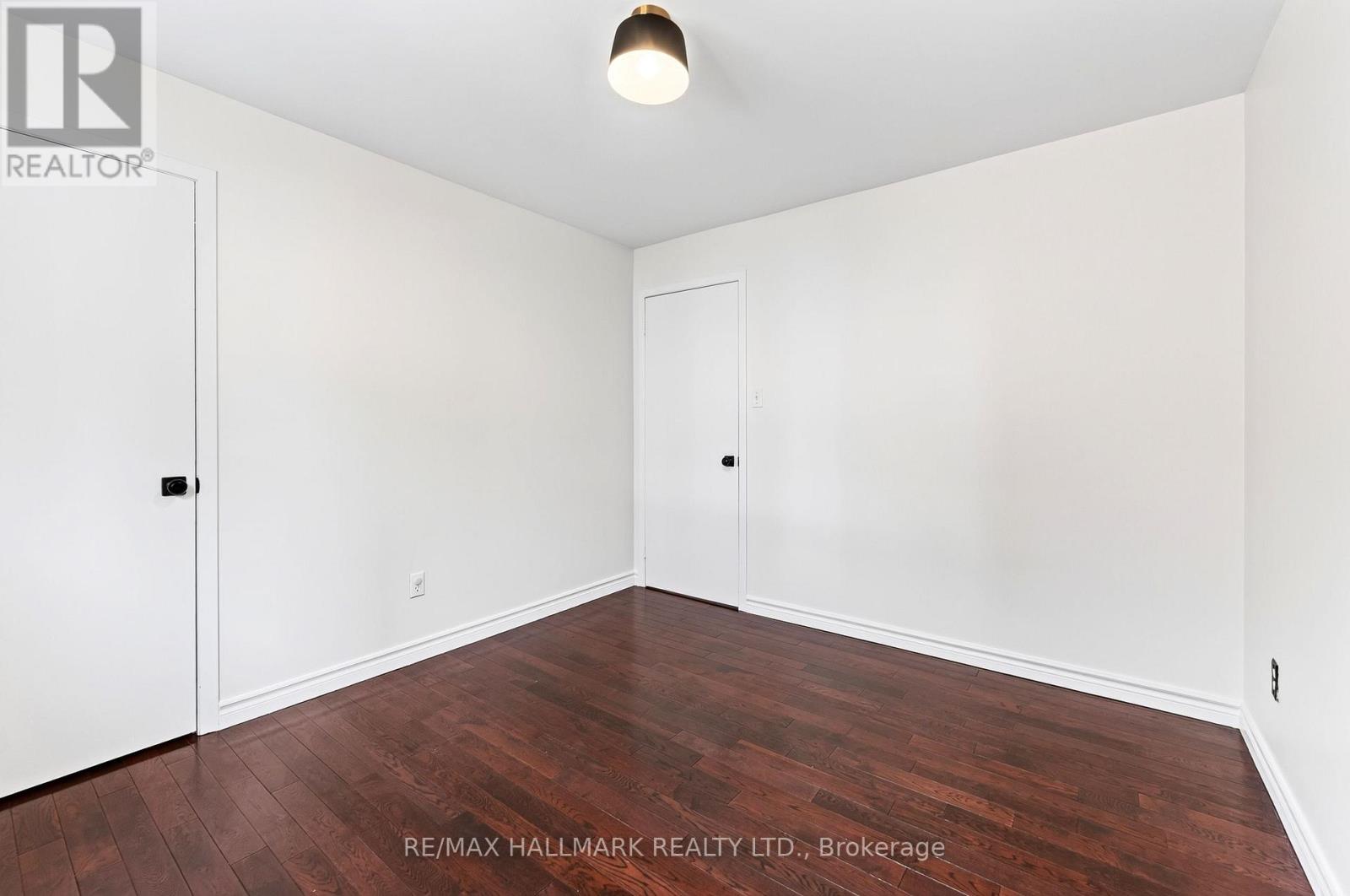 Upper / 2nd - 402 Kingston Road Property Photo 16