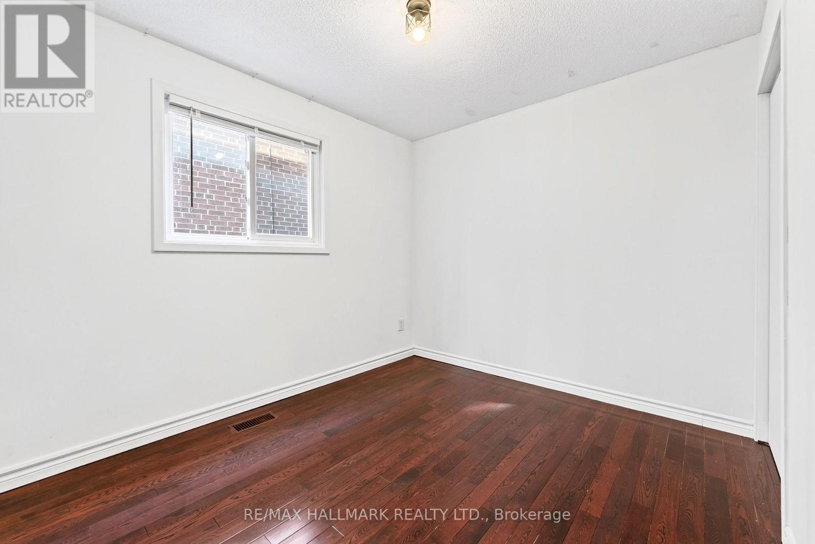 Main - 402 Kingston Road Property Photo 13