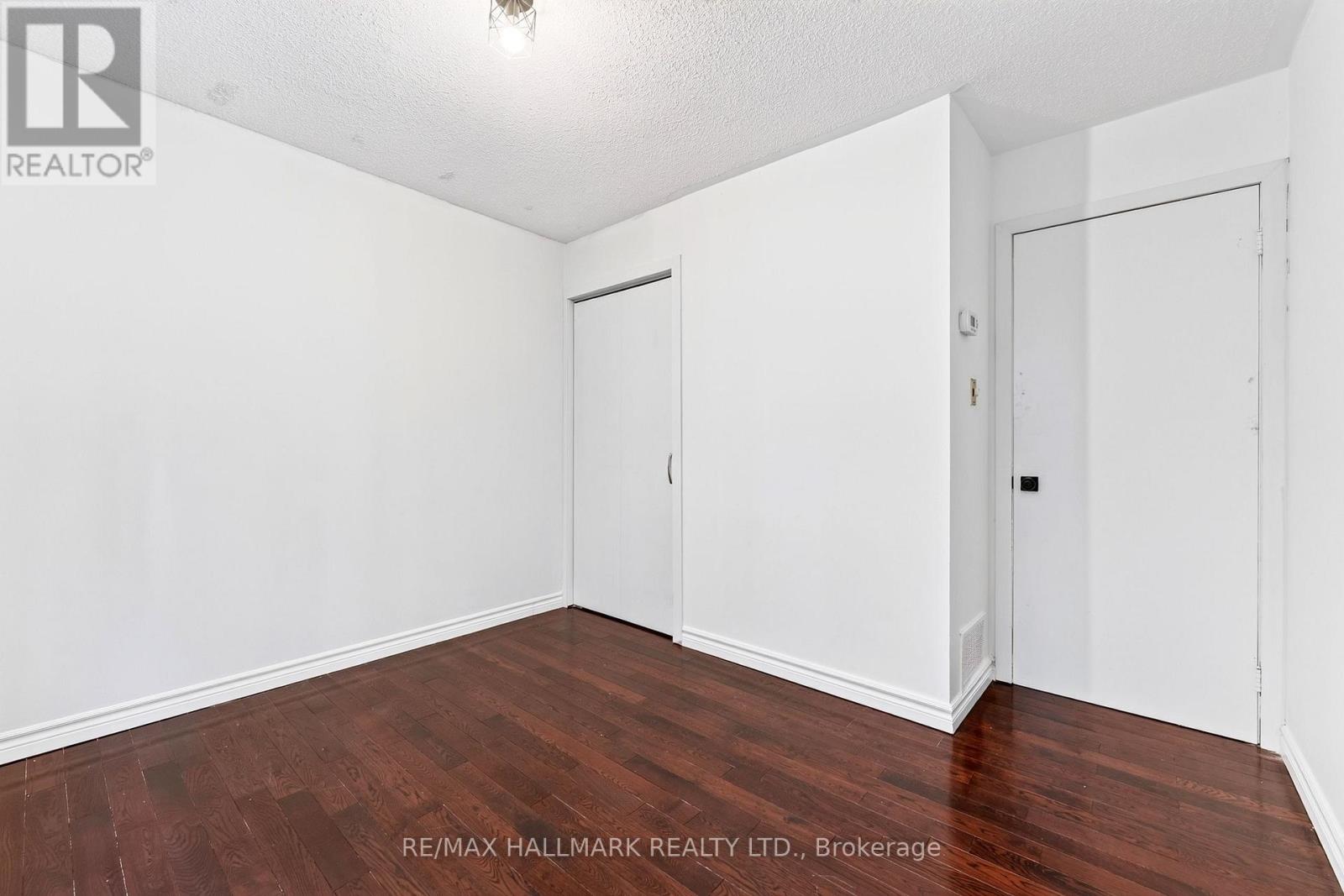 Main - 402 Kingston Road Property Photo 15