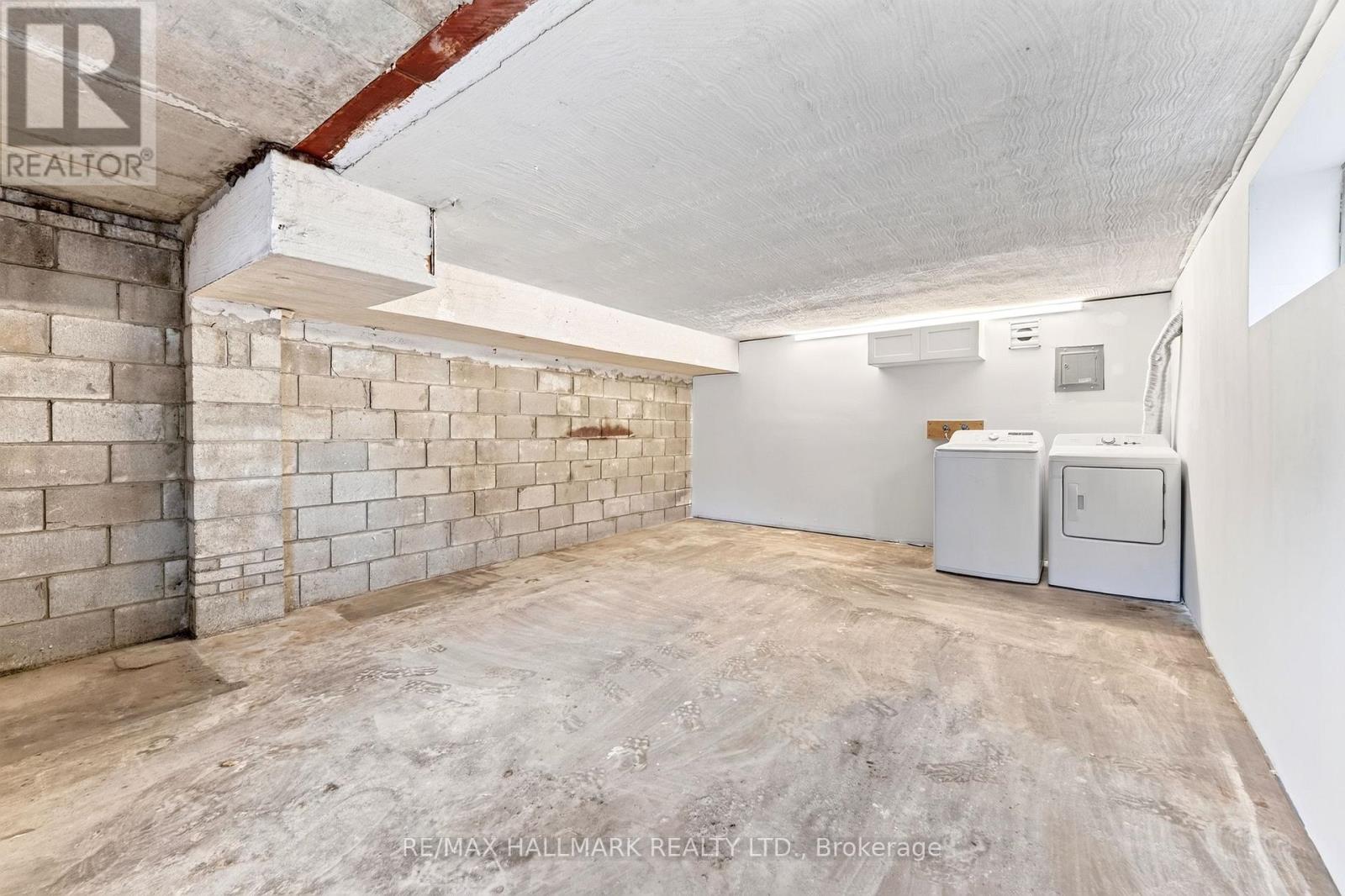 Main - 402 Kingston Road Property Photo 26