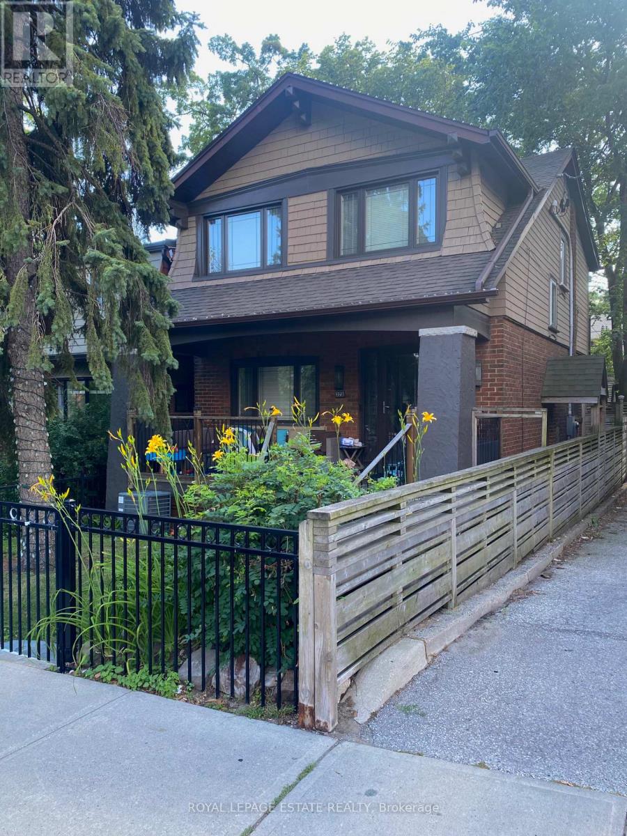 372 VICTORIA PARK AVENUE