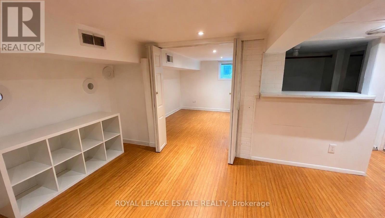 372 Victoria Park Avenue Property Photo 9