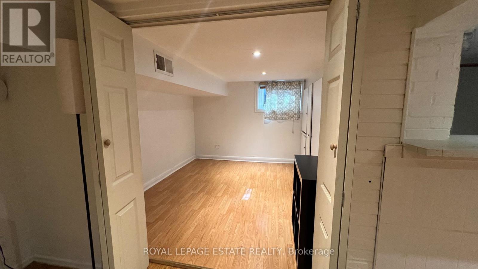 372 Victoria Park Avenue Property Photo 10