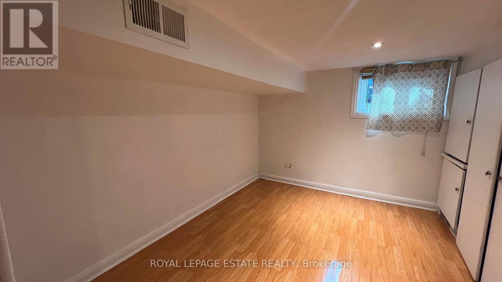372 Victoria Park Avenue Property Photo 12