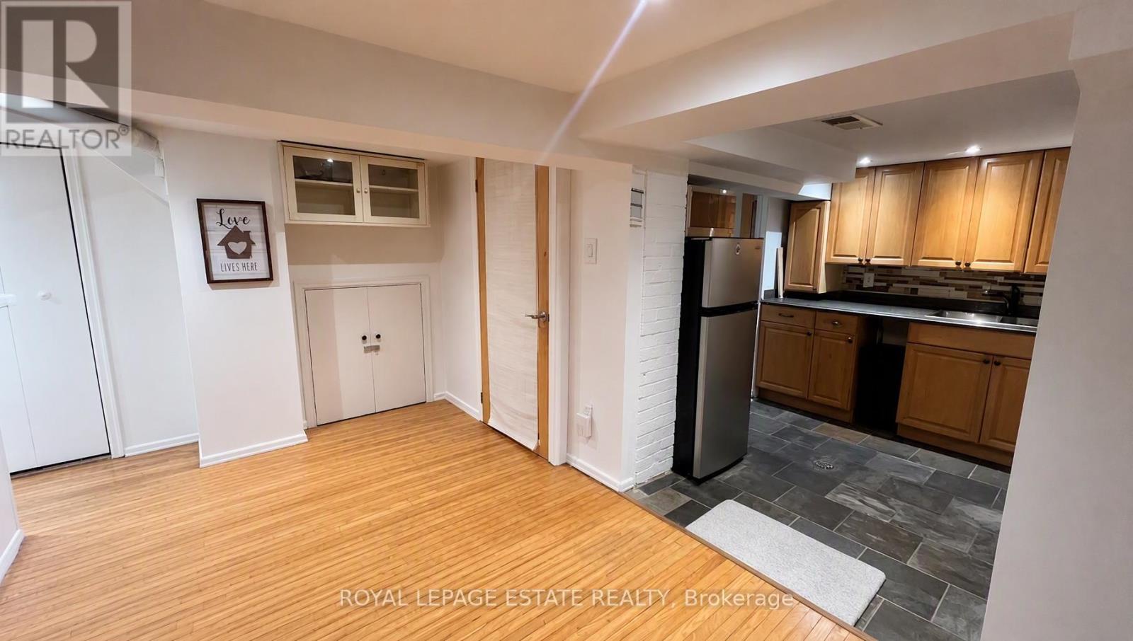 372 Victoria Park Avenue Property Photo 14