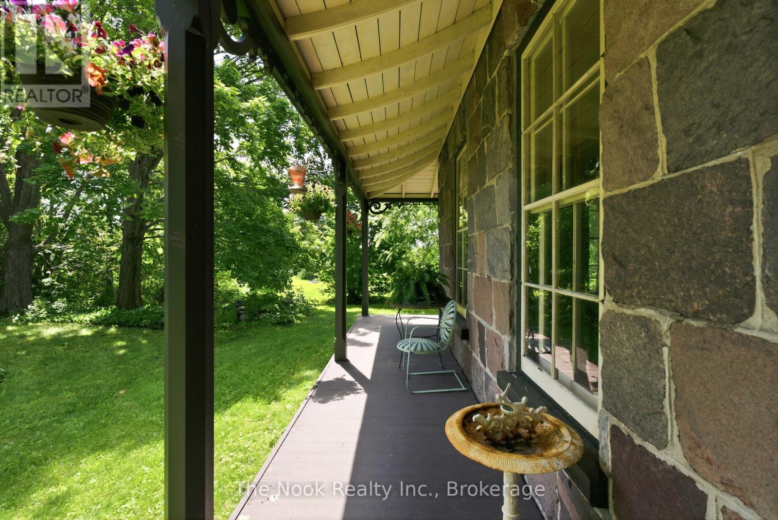 6720 Jewel Road Property Photo 7