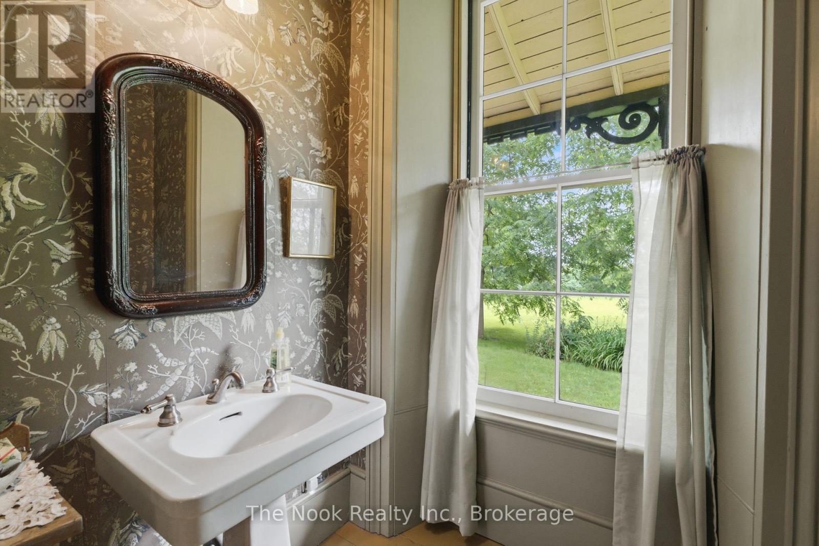 6720 Jewel Road Property Photo 34